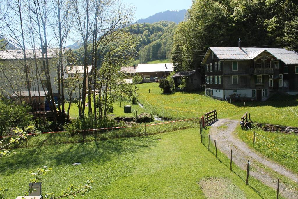 Au (Vorarlberg) Ferienwohnungen Sutter מראה חיצוני תמונה
